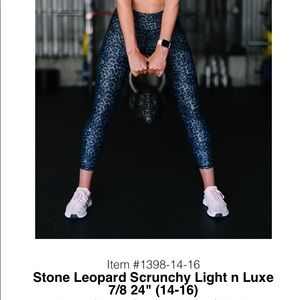 Zyia Stone Leopard Scrunchy What 7/8